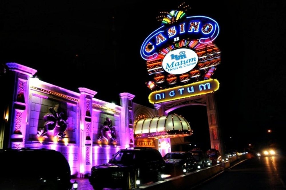 Matum Hotel & Casino Сантяго де лос Кабайерос Екстериор снимка